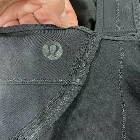 Lululemon Power Up T-Back Black Tank Top Athletic Workout Shirt Size 6 Womens - Picture 10 of 14